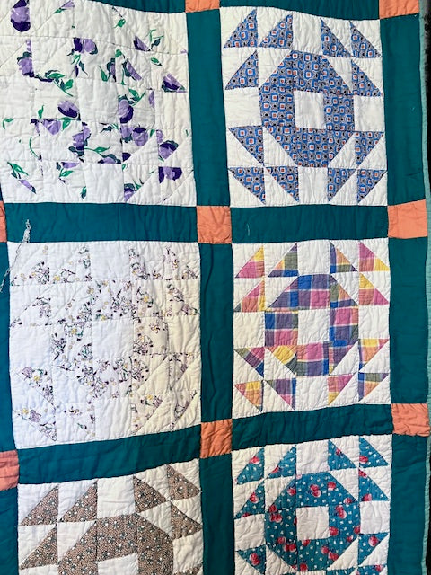 Exceptional Crown of Thorns Vintaege Antique Quilt