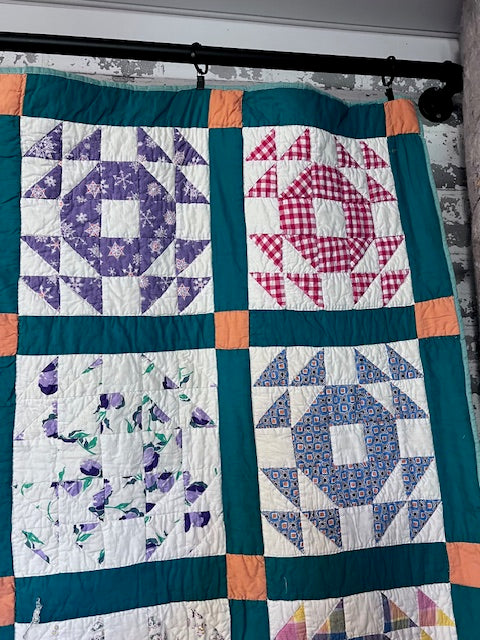Exceptional Crown of Thorns Vintaege Antique Quilt