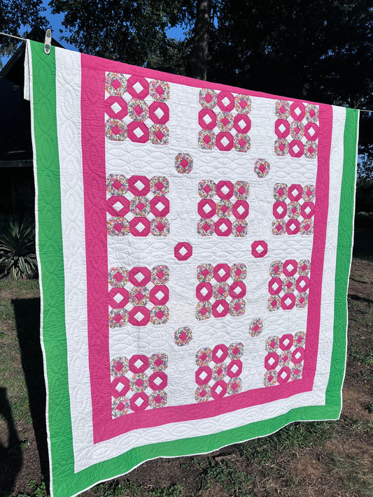 Bold coloring Gorgeous Vintage Quilt, handpieced and hand quilted