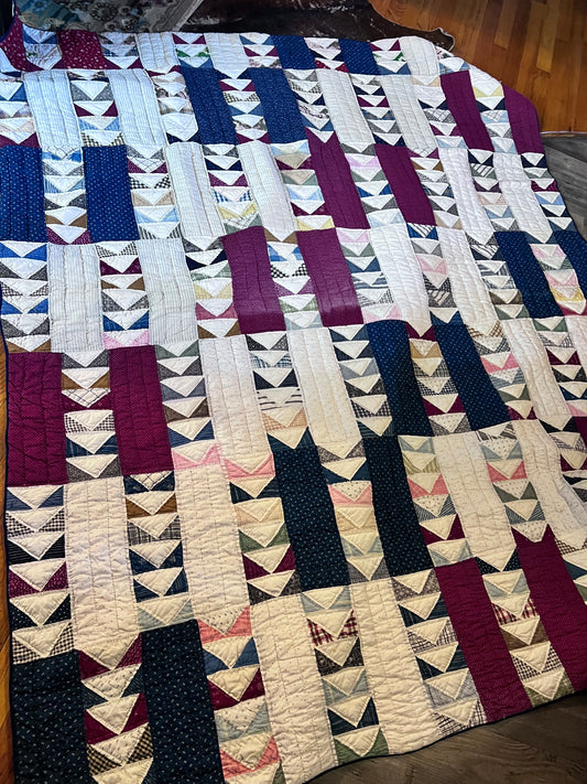 Dreamy Country Colored Flock of Geese Vintage Quilt, Farmhouse Decor!