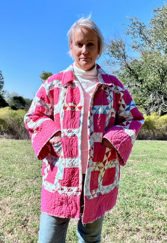 Always Pretty in Pink Ocean Waves Chore Coat Quilt jacket, Sized Small - Large