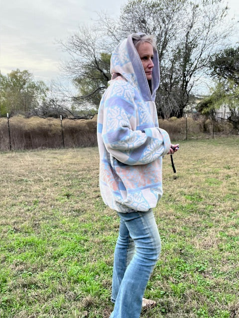 Super Cool Vintage Blanket Hoodie Sweatshirt Style Size L/XL