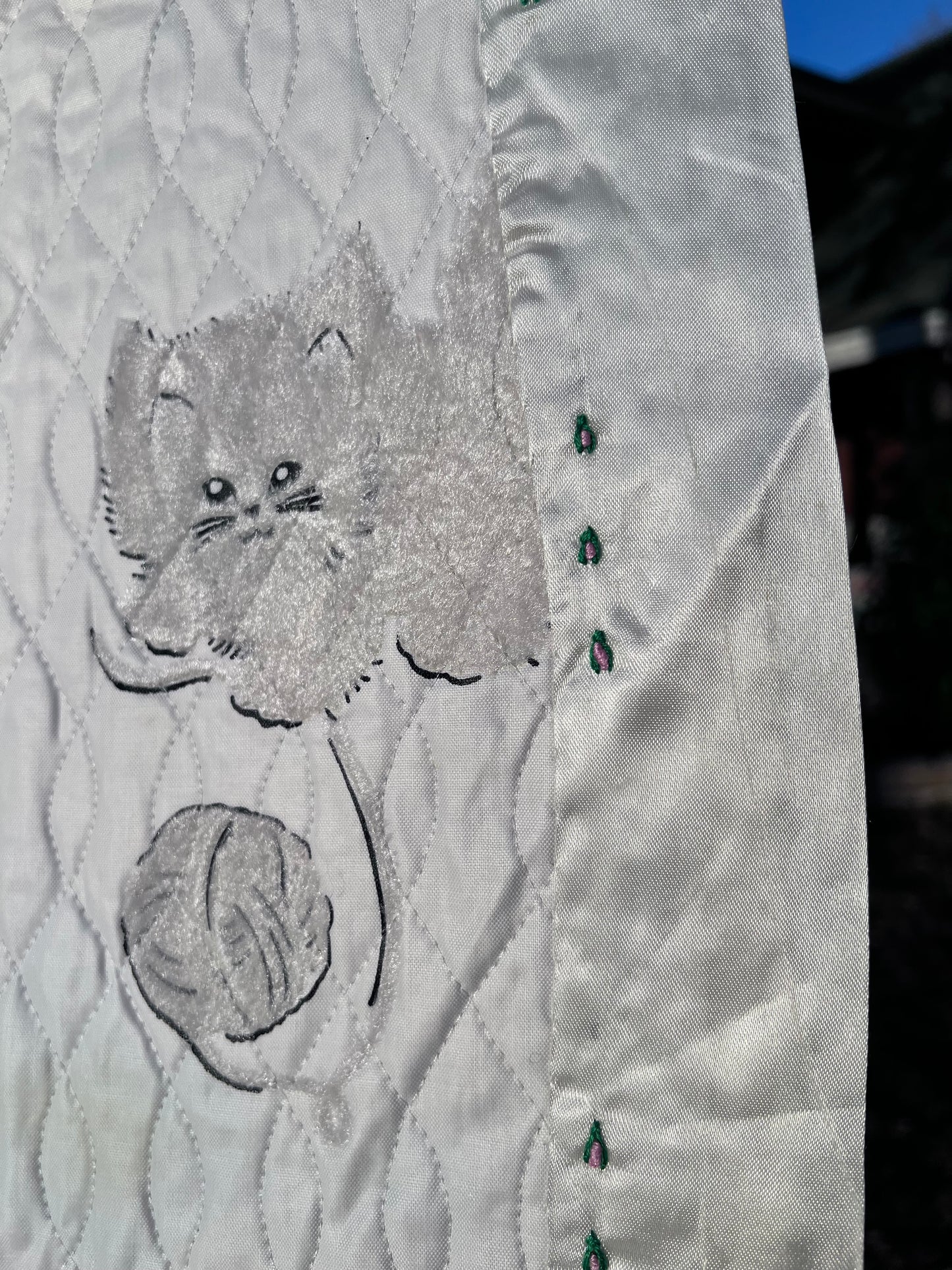 Kitten Cat Baby Crib Blanket, Fuzzy kitties with embroidered rose buds along the border