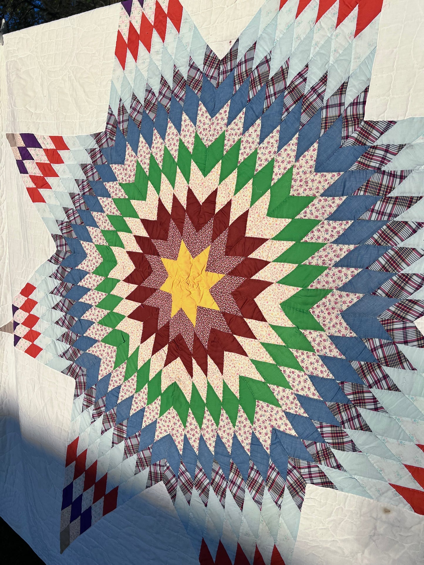 Glorious Lone Star Hand Quilted Vintage Quilt