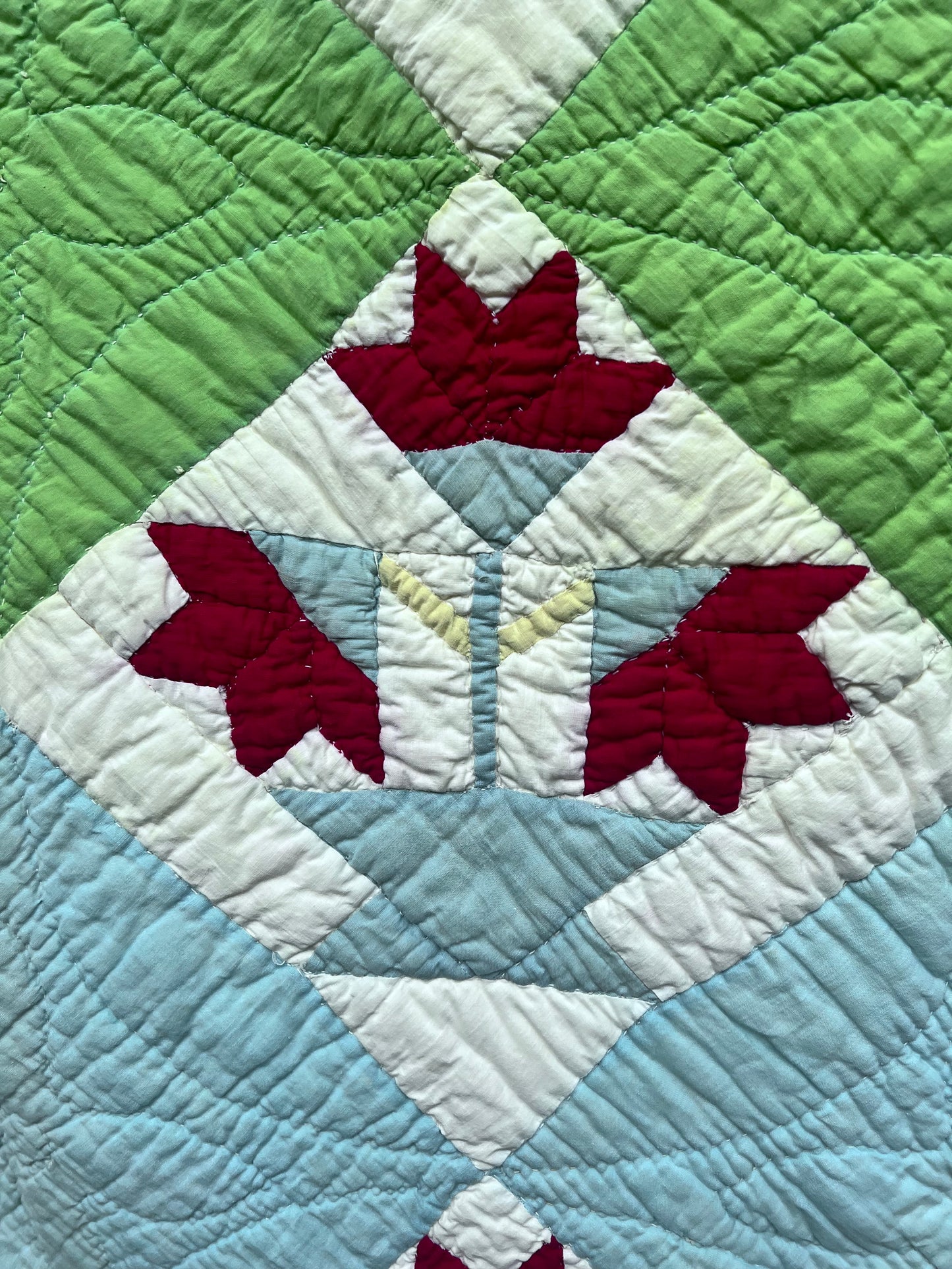 Classic Antique Carolina Lilly Vintage Quilt