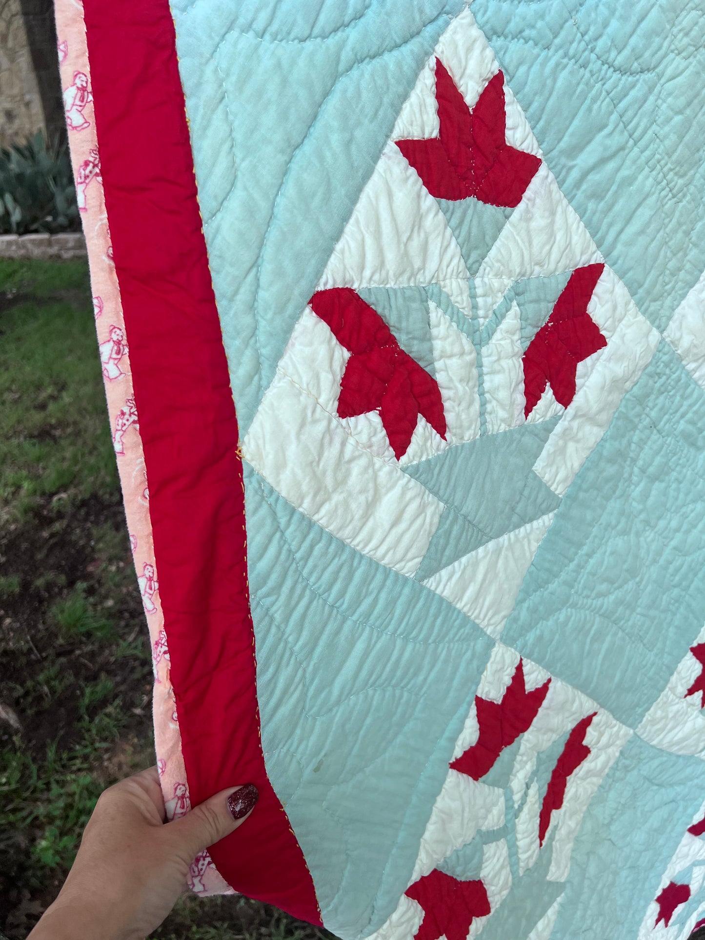 Classic Antique Carolina Lilly Vintage Quilt