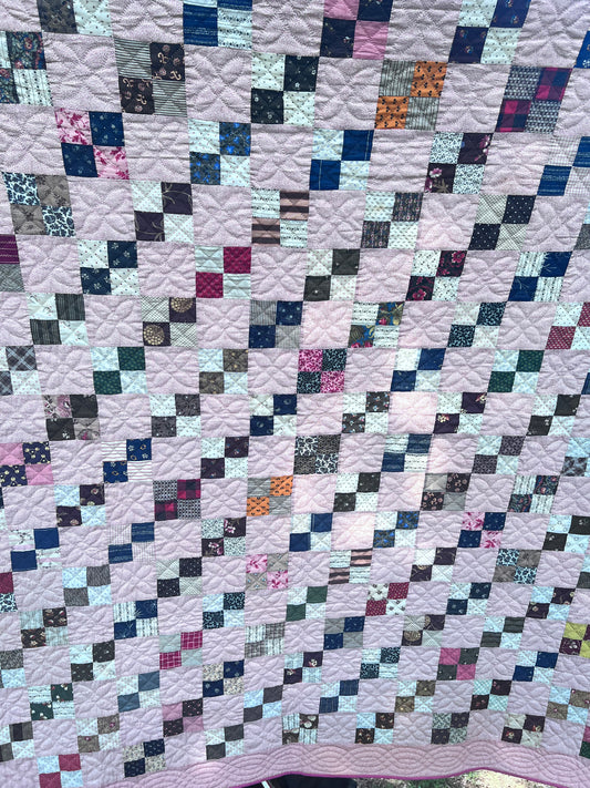 A simple yet memorizing patchwork postage stamp Vintage Quilt
