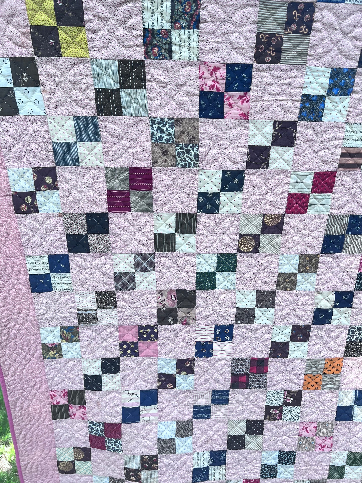 A simple yet memorizing patchwork postage stamp Vintage Quilt