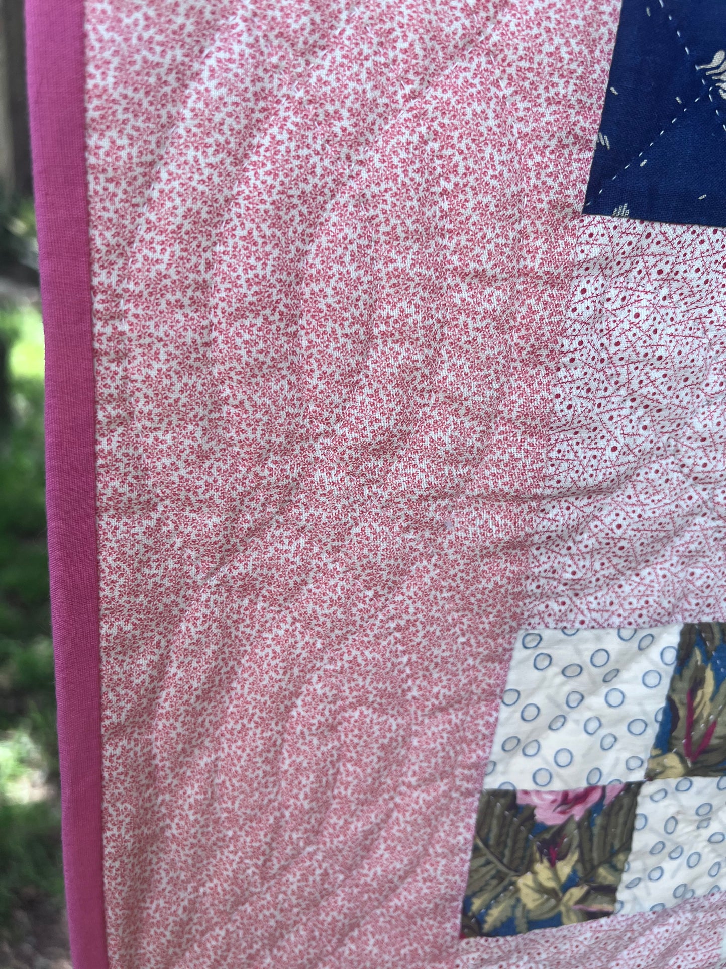A simple yet memorizing patchwork postage stamp Vintage Quilt