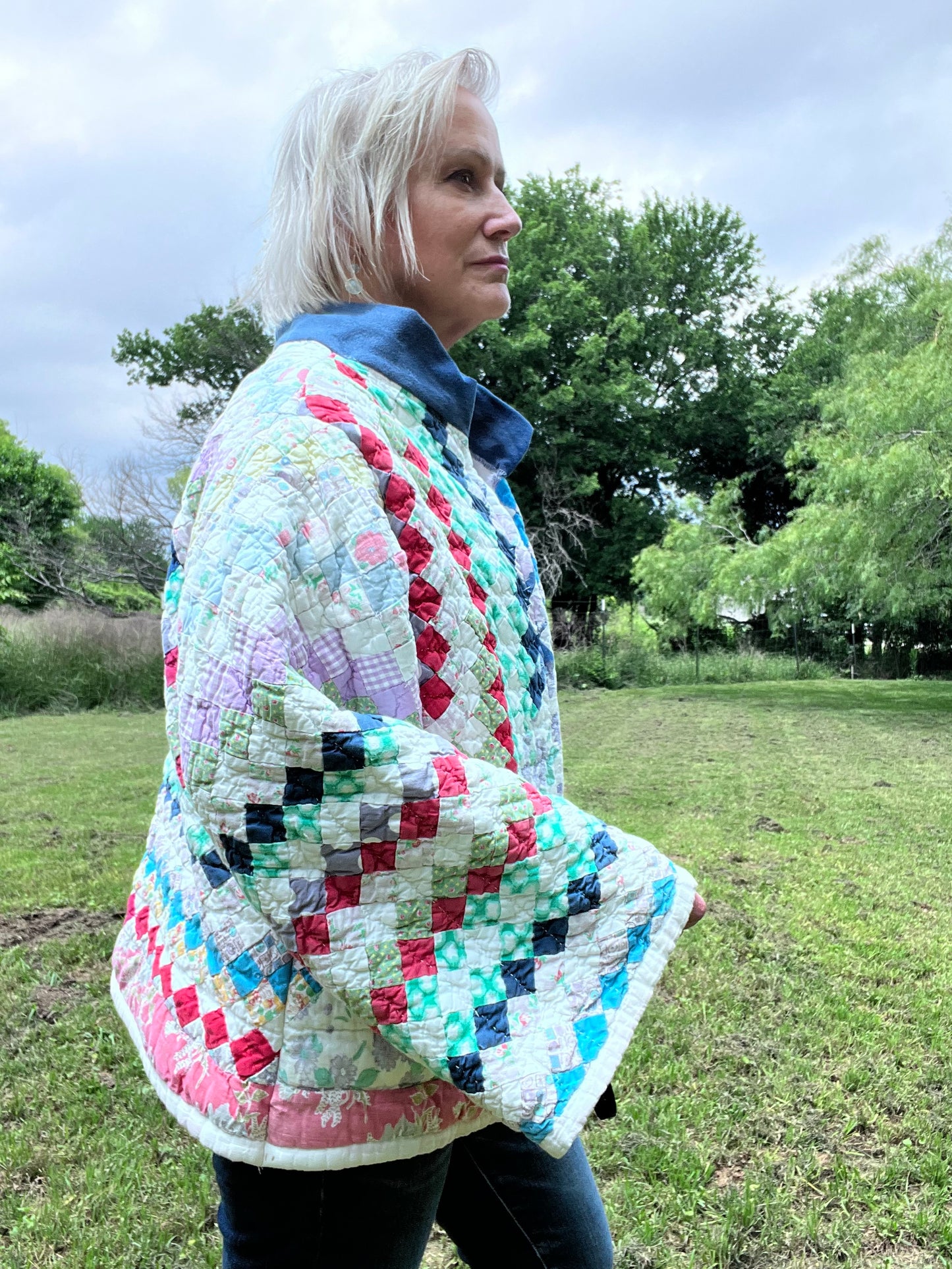Stunning example of a "coat of many colors," utilizing the Trip Around the World