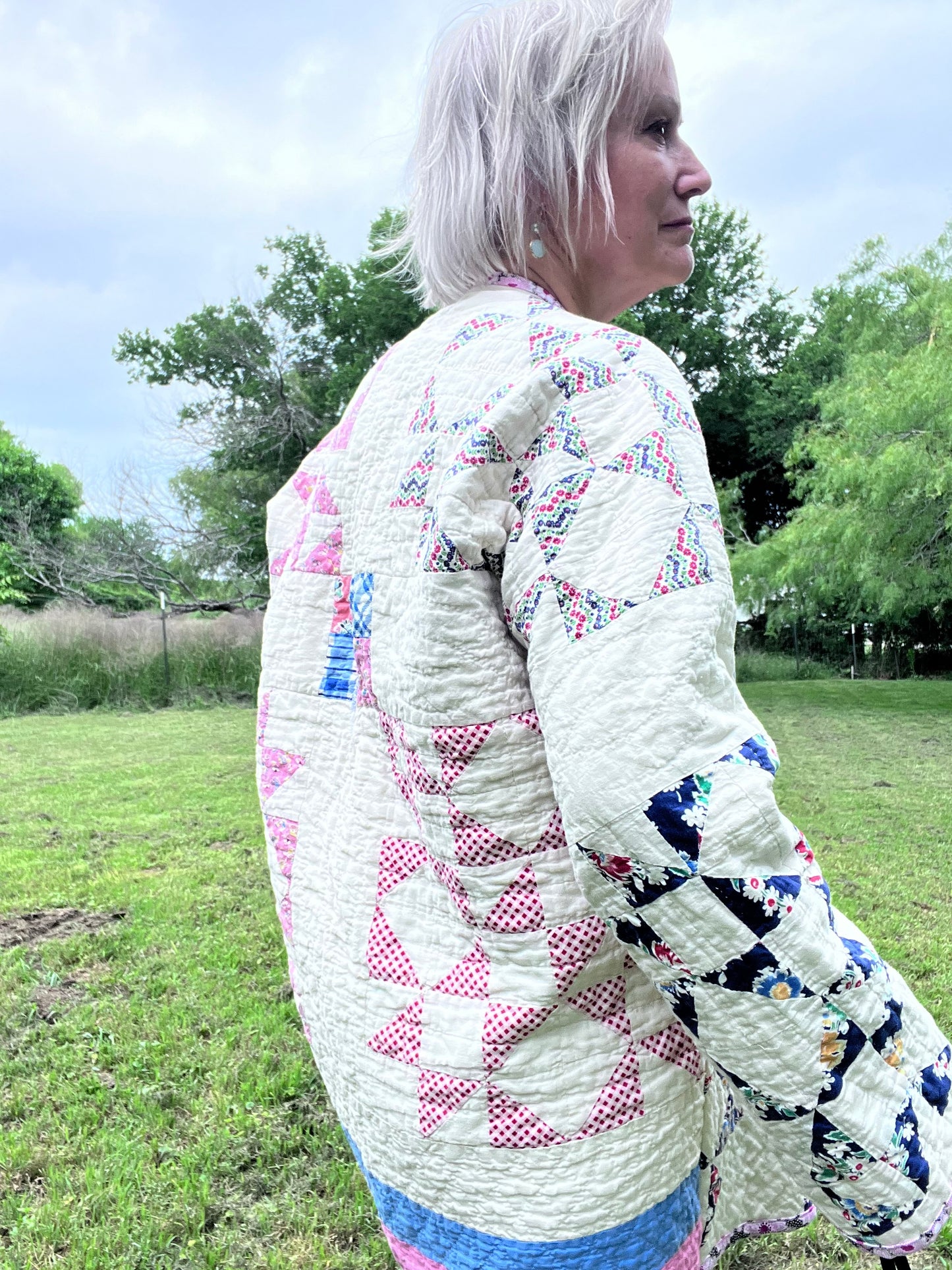 Beautiful Kimono Quilt Jacket in teh Windmill Quilt block, sized up to Medium/Large