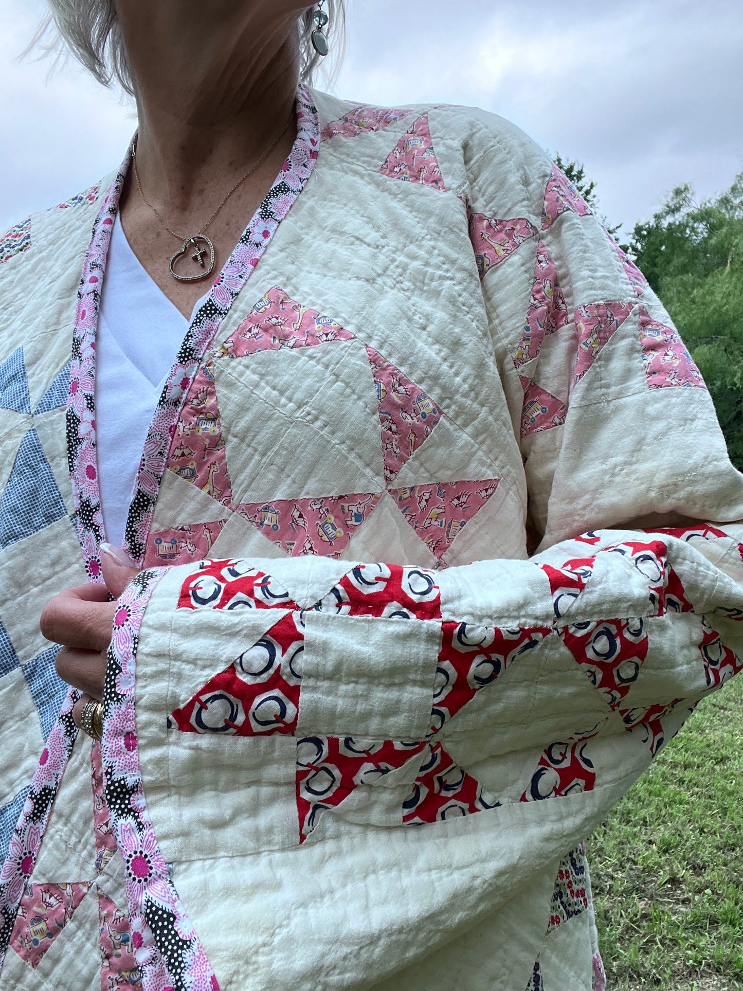 Beautiful Kimono Quilt Jacket in teh Windmill Quilt block, sized up to Medium/Large