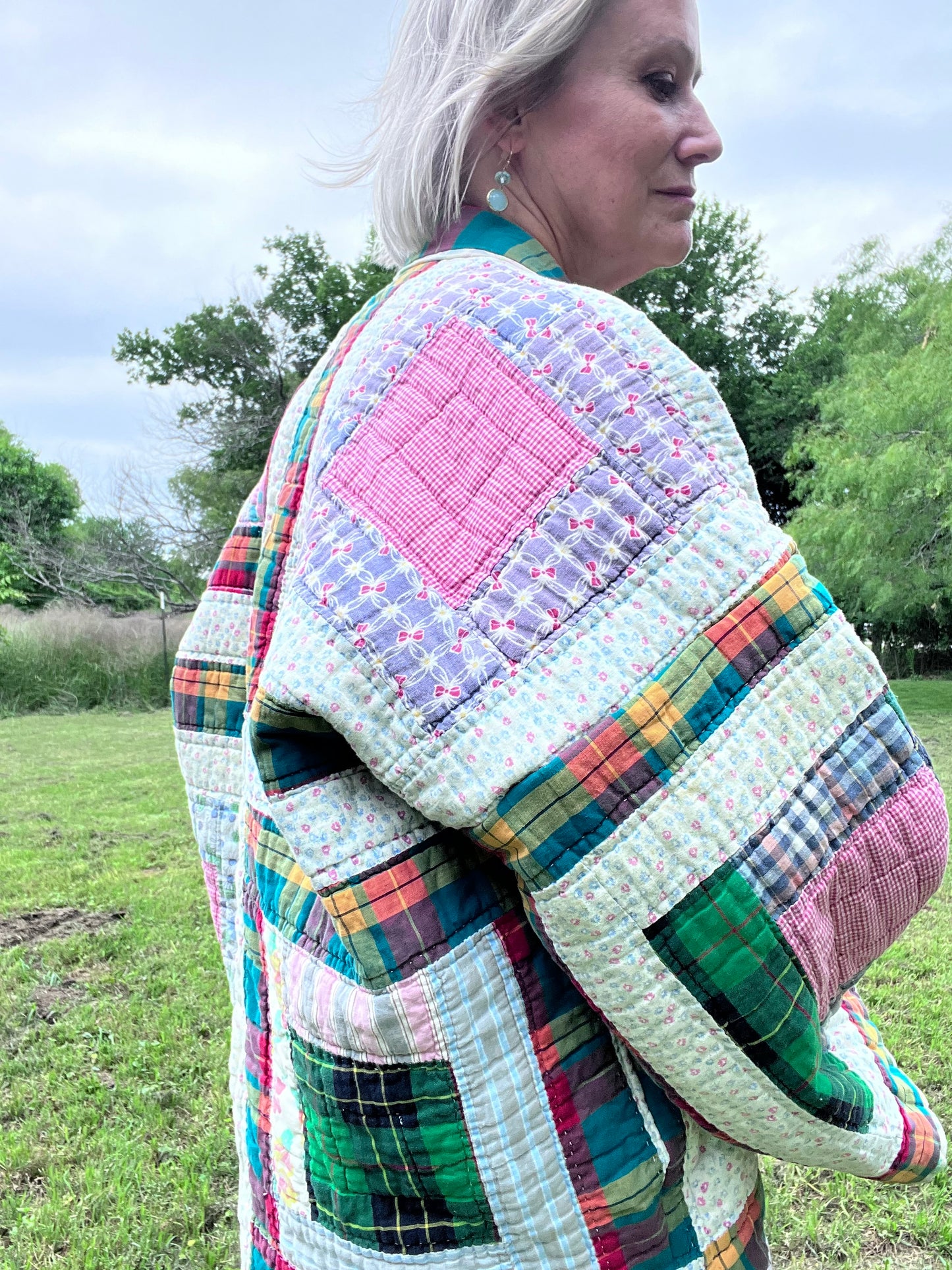 Gorgeous Log Cabin Court House Steps Quilt Coat in Fund Colors