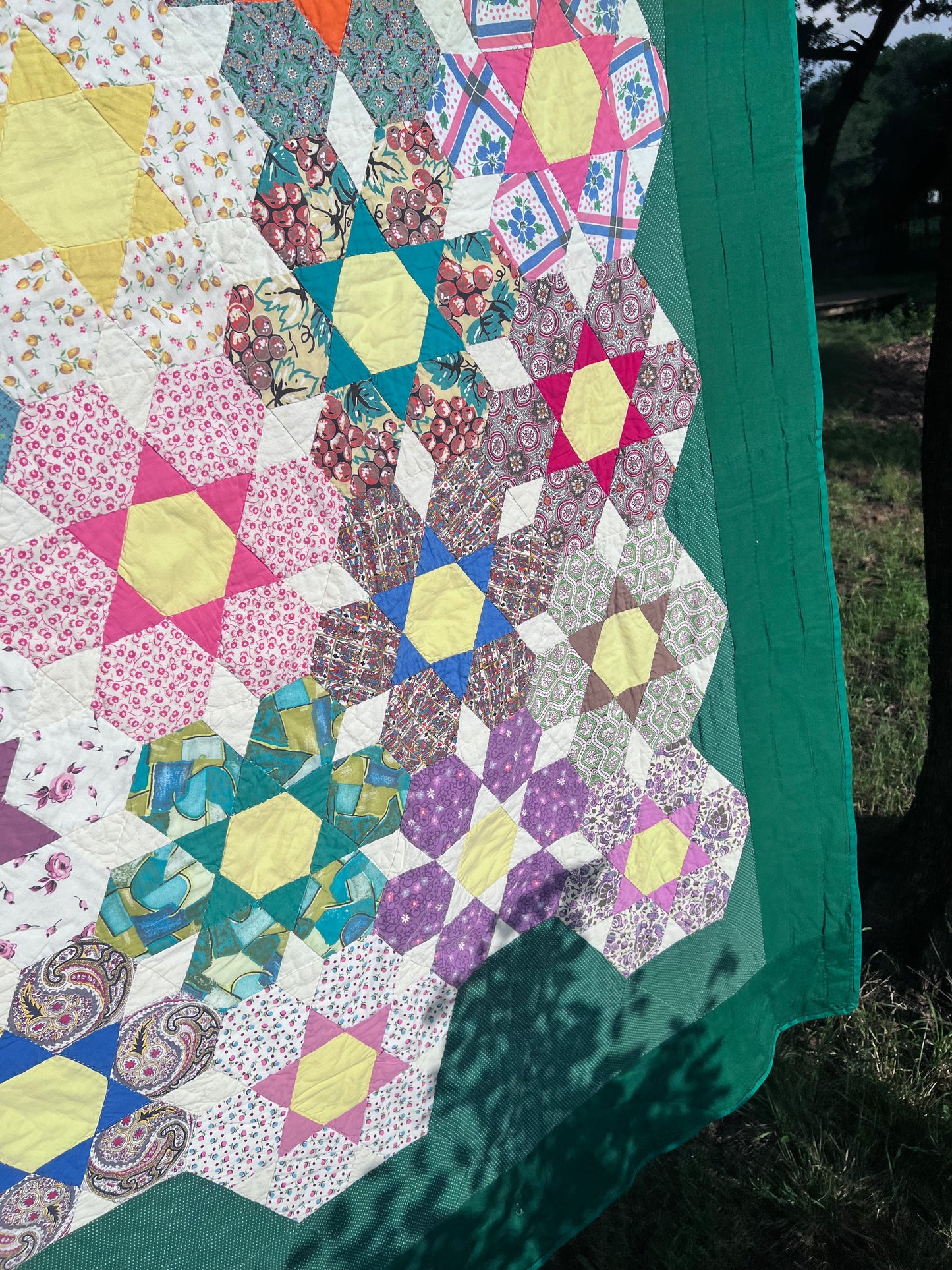 Gorgeous Vintage Quilt featuring Star of the West Block in a Floral Design