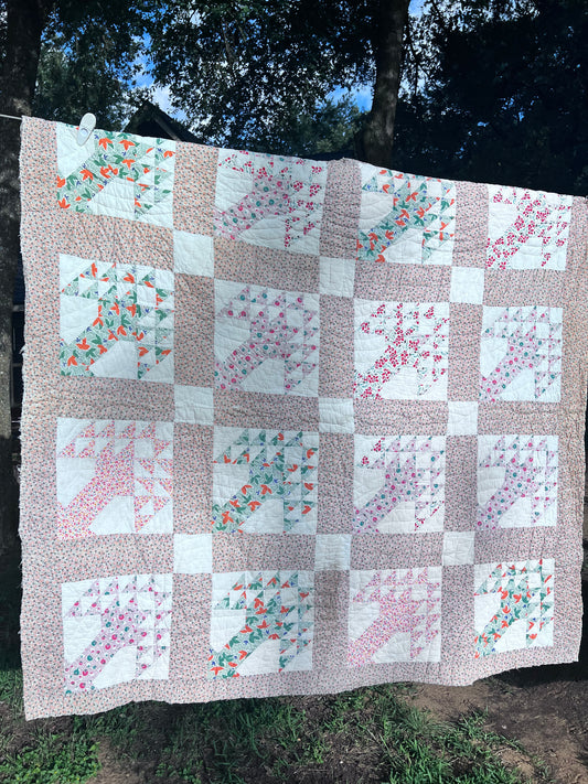 Cactus Basket Vintage Quilt, Highly Unusual and Gorgeous Colors
