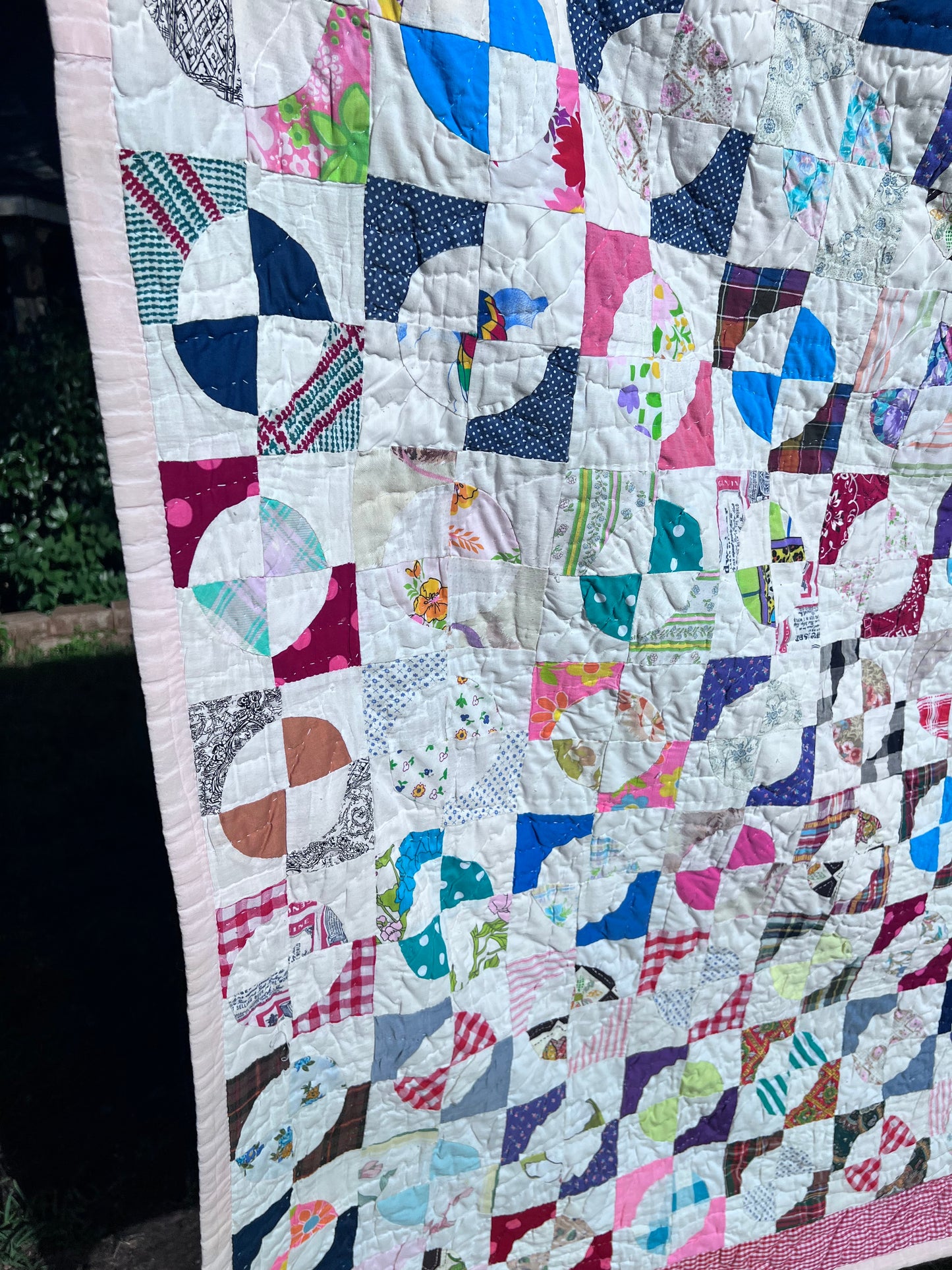 Very unique Drunkards Path Vintage Quilt, Bold Calicos, Vibrant Display