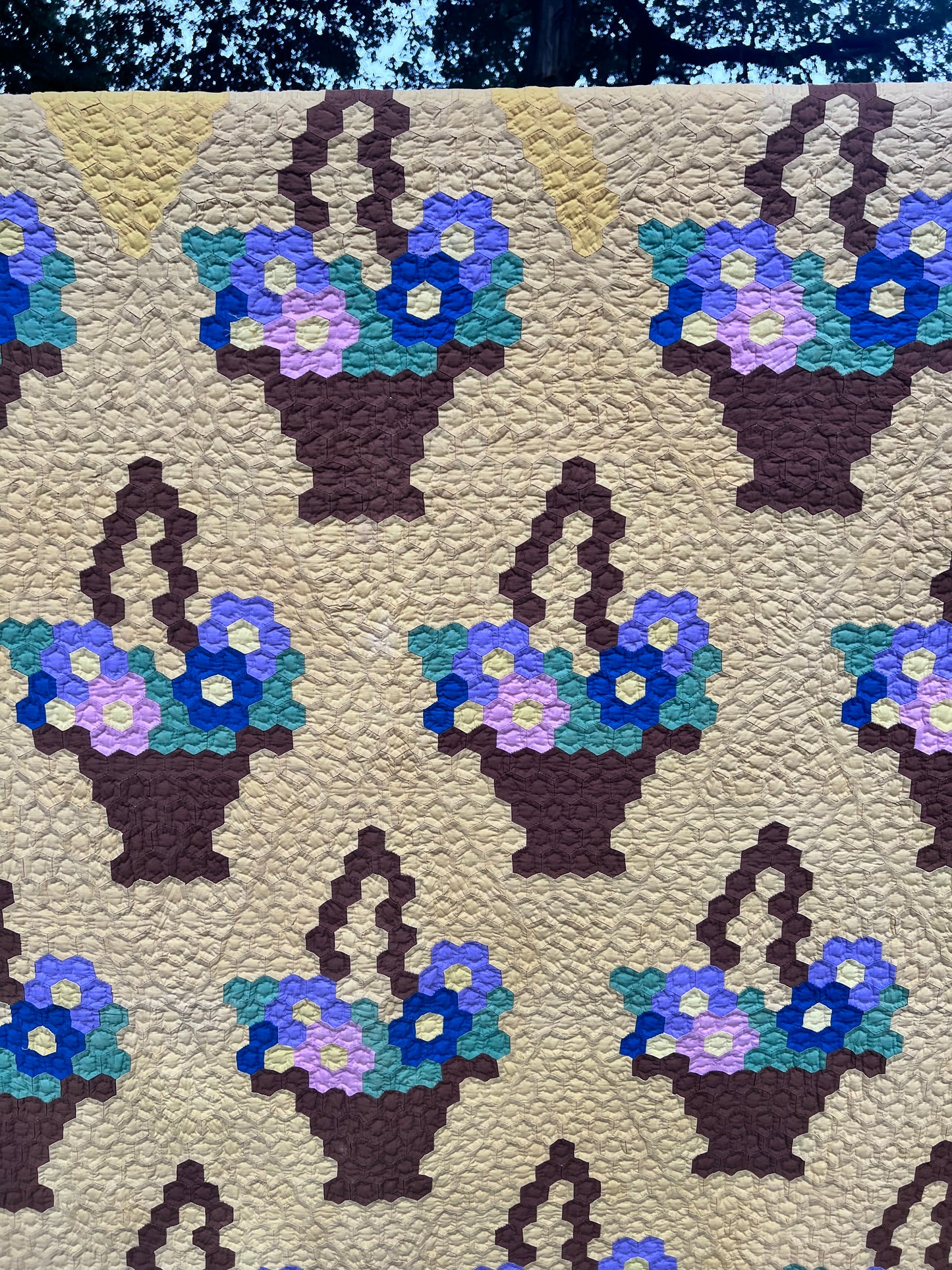 Masterpiece Vintage Grandmother's Flower Garden Basket Vintage Quilt