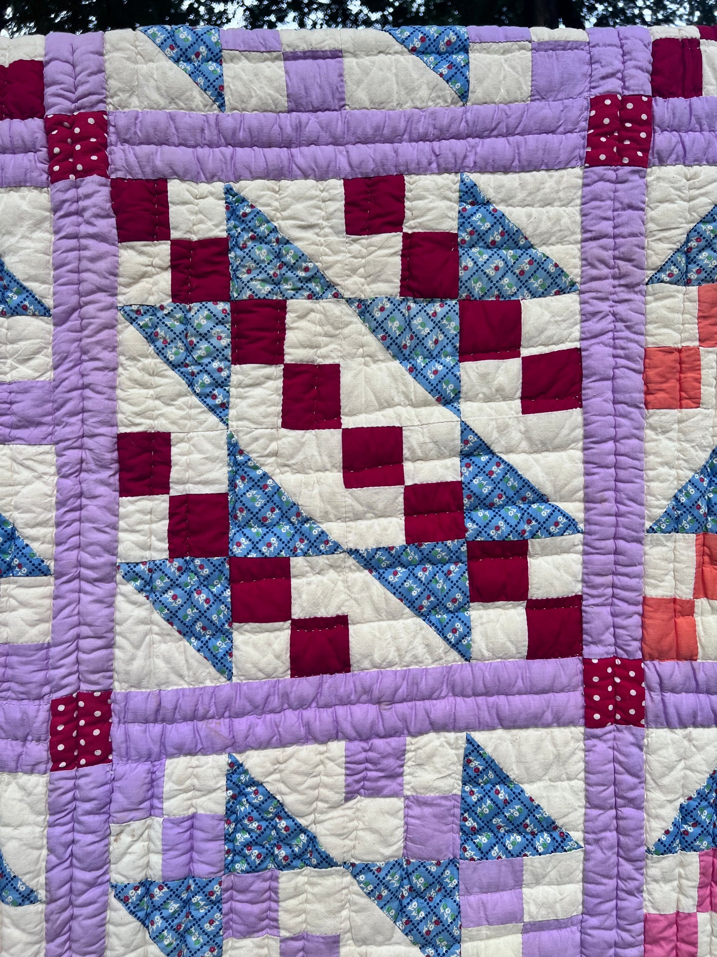 Highly traditional quilt - the Jacob's Ladder, Stepping Stones or Trail of the Covered Wagon Vintage Quilt