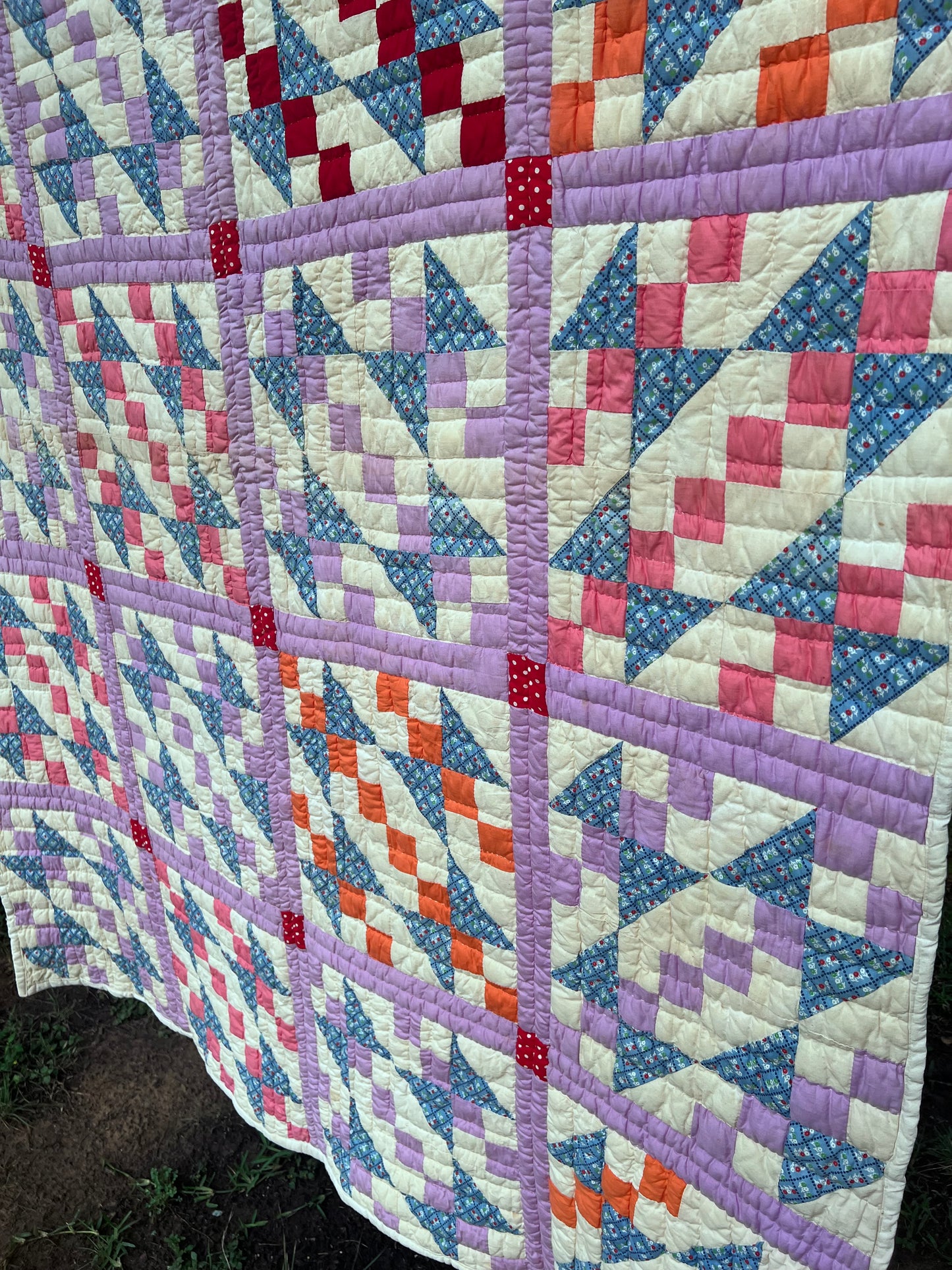 Highly traditional quilt - the Jacob's Ladder, Stepping Stones or Trail of the Covered Wagon Vintage Quilt