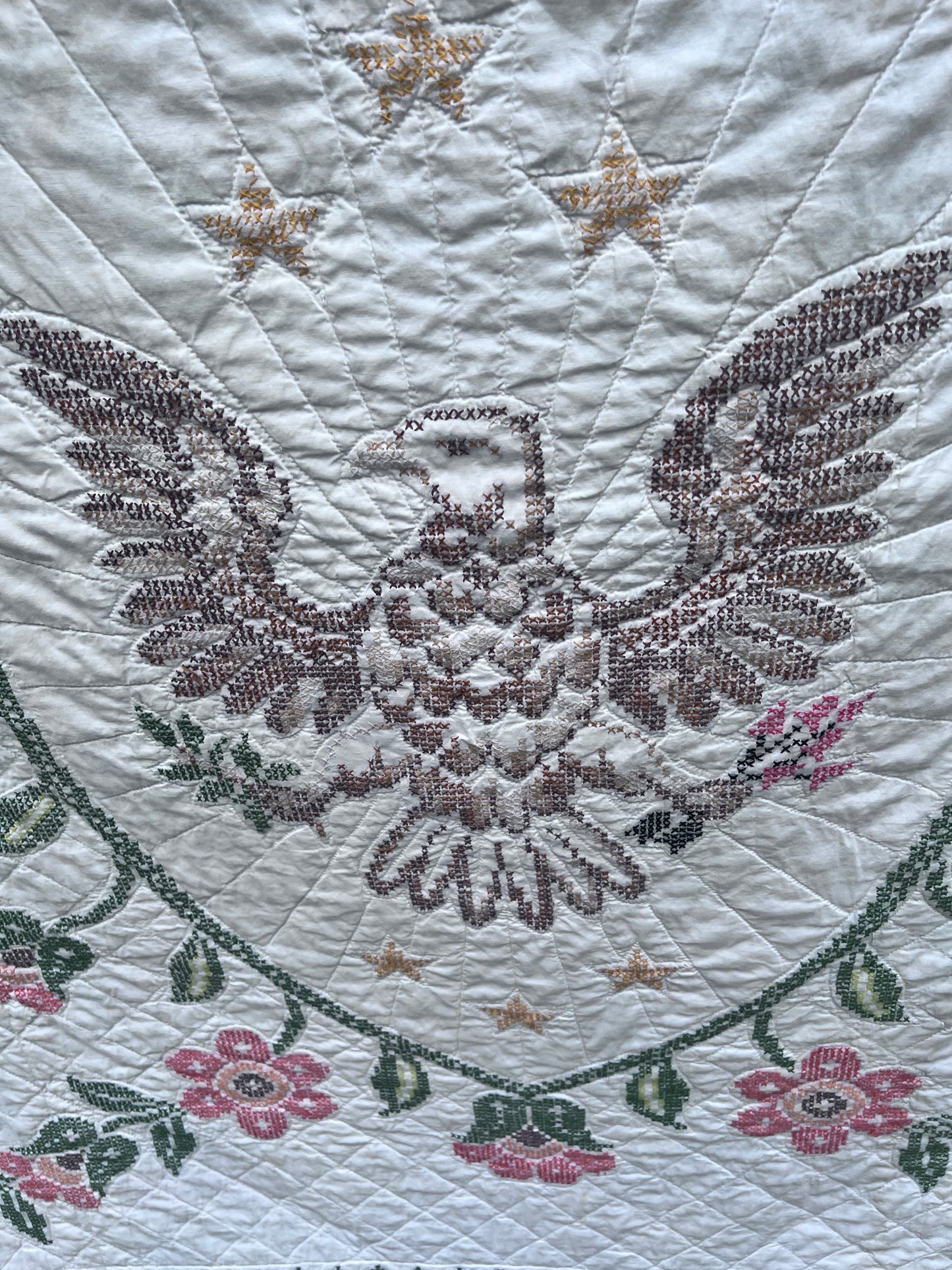 Glorious piece of America! Beautiful Hand Stitched Federal Eagle Vintage Quilt
