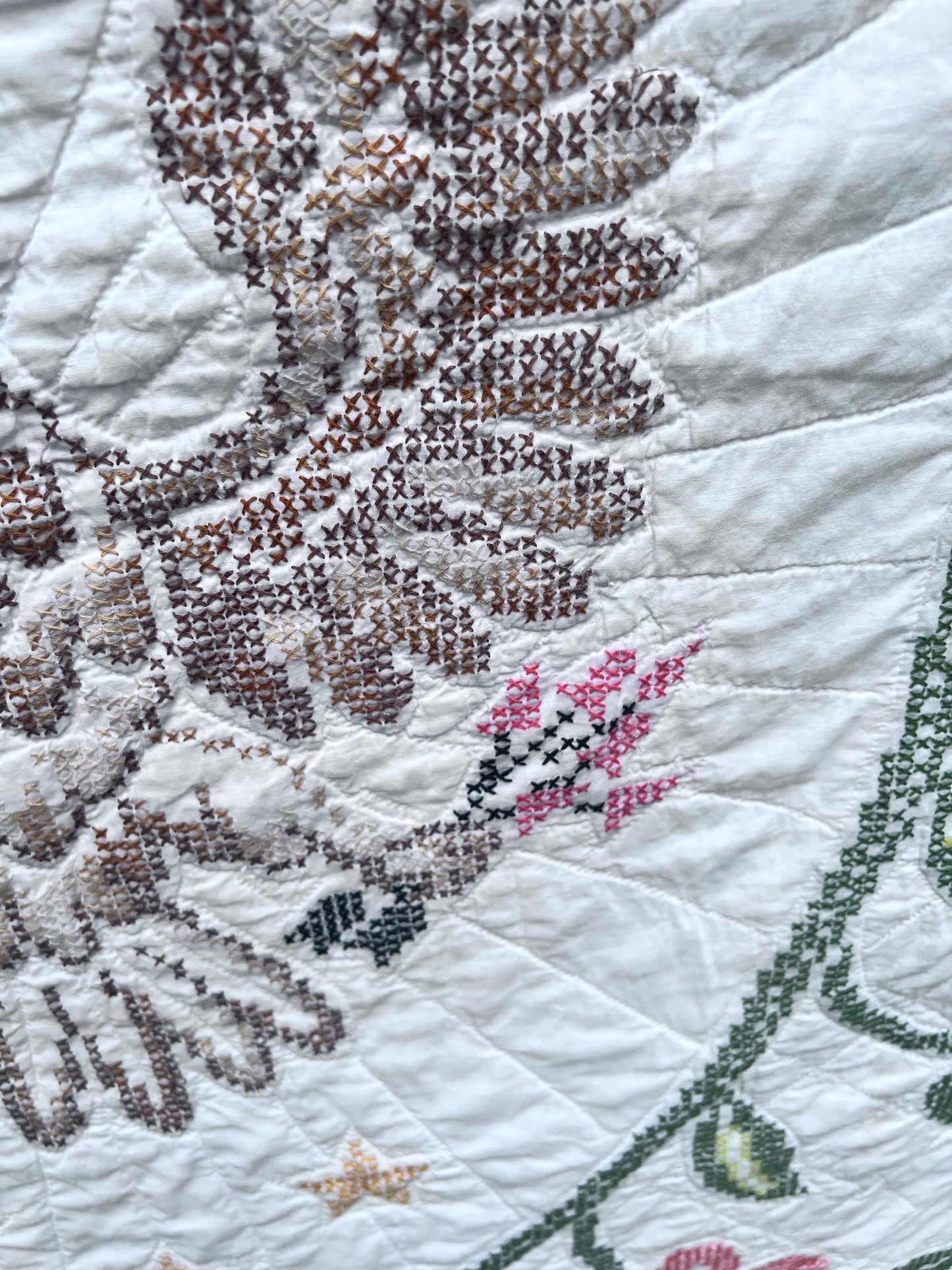 Glorious piece of America! Beautiful Hand Stitched Federal Eagle Vintage Quilt