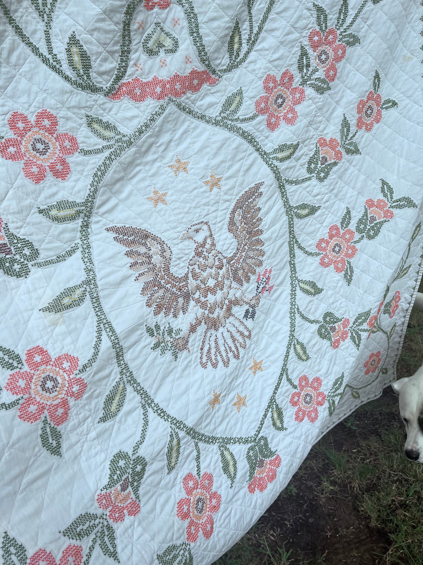 Glorious piece of America! Beautiful Hand Stitched Federal Eagle Vintage Quilt