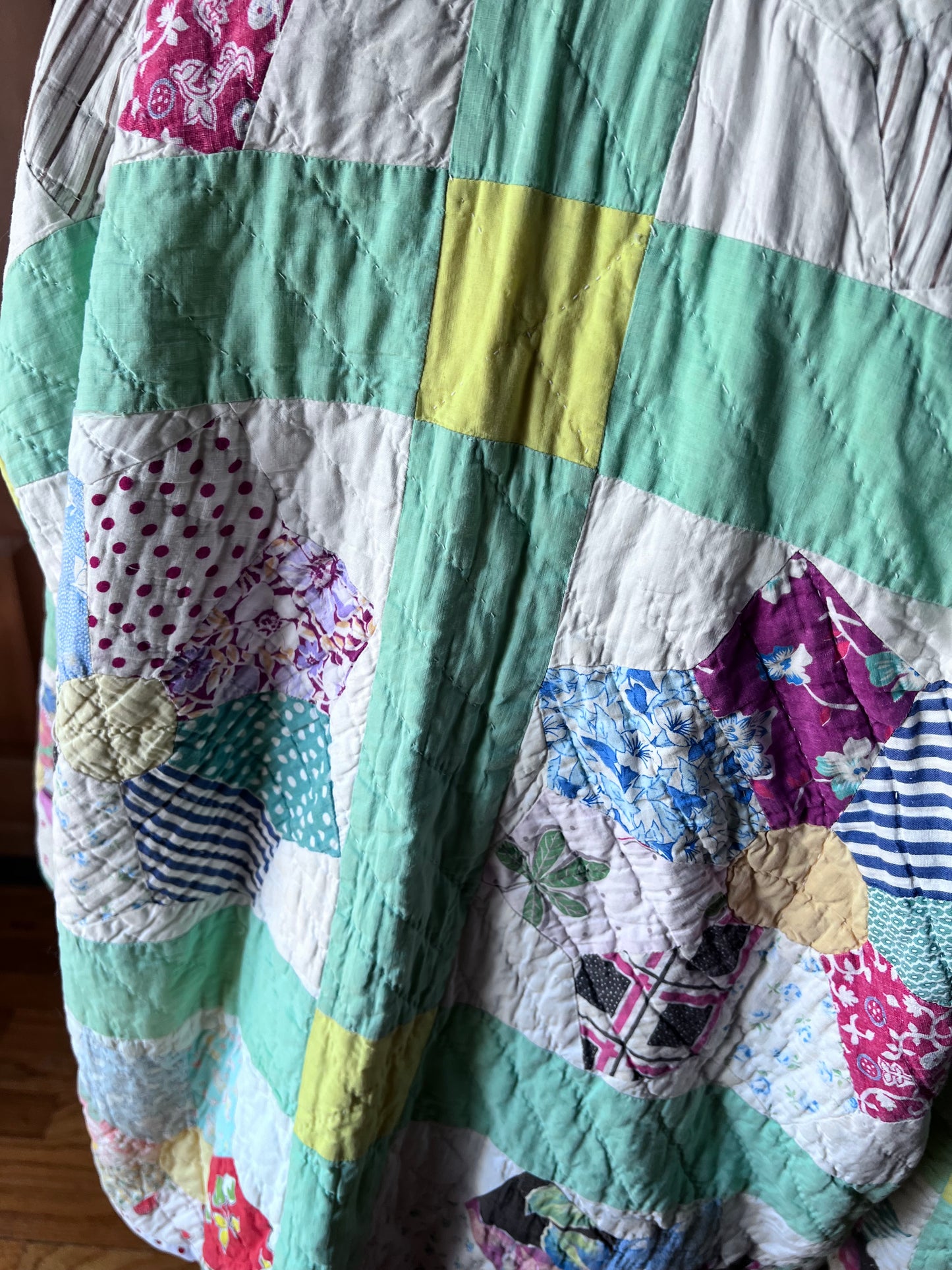 Beautiful Dresden Plate Handstitched Quilt Created in our Lucy Design Jacket