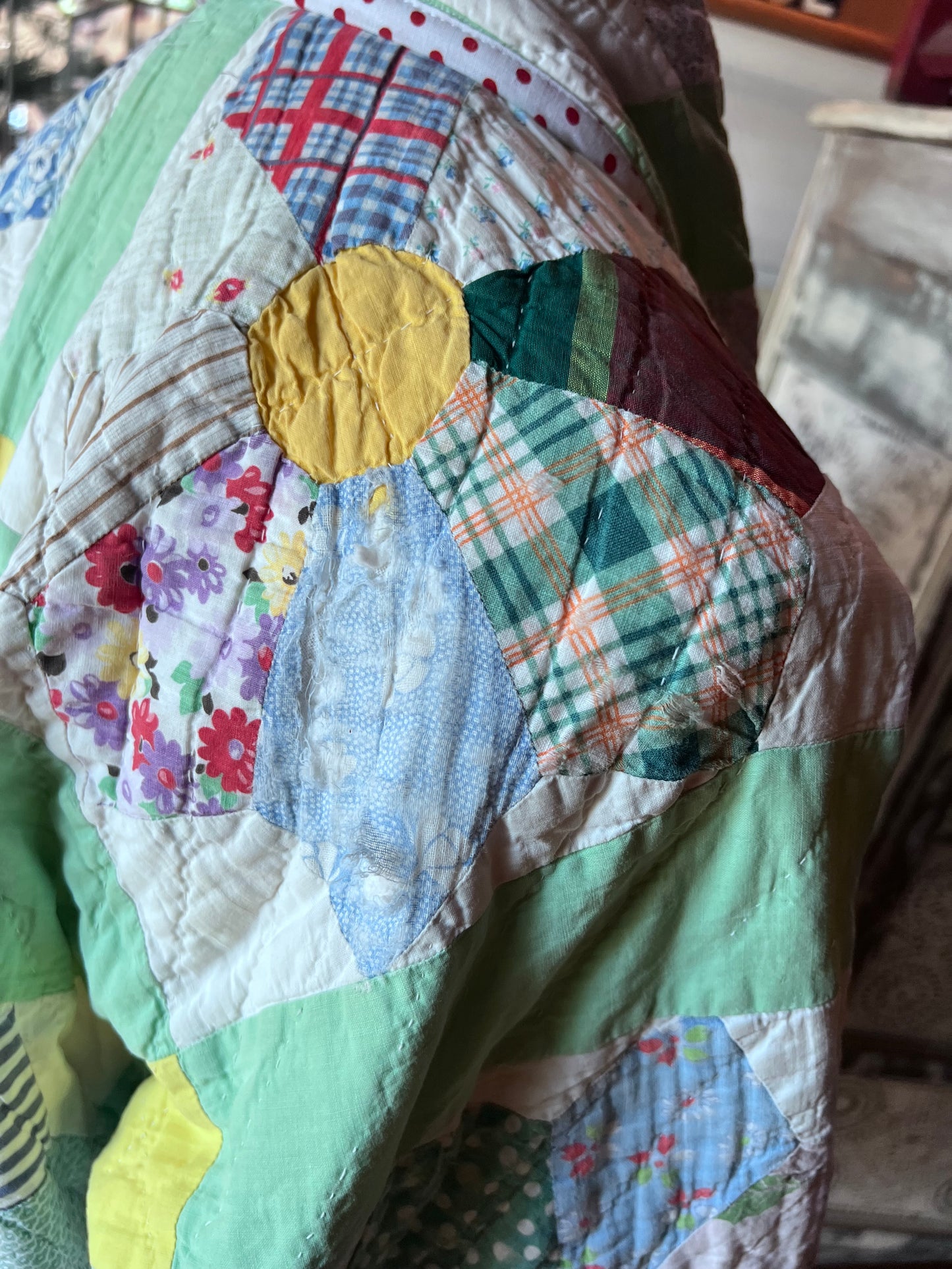 Beautiful Dresden Plate Handstitched Quilt Created in our Lucy Design Jacket