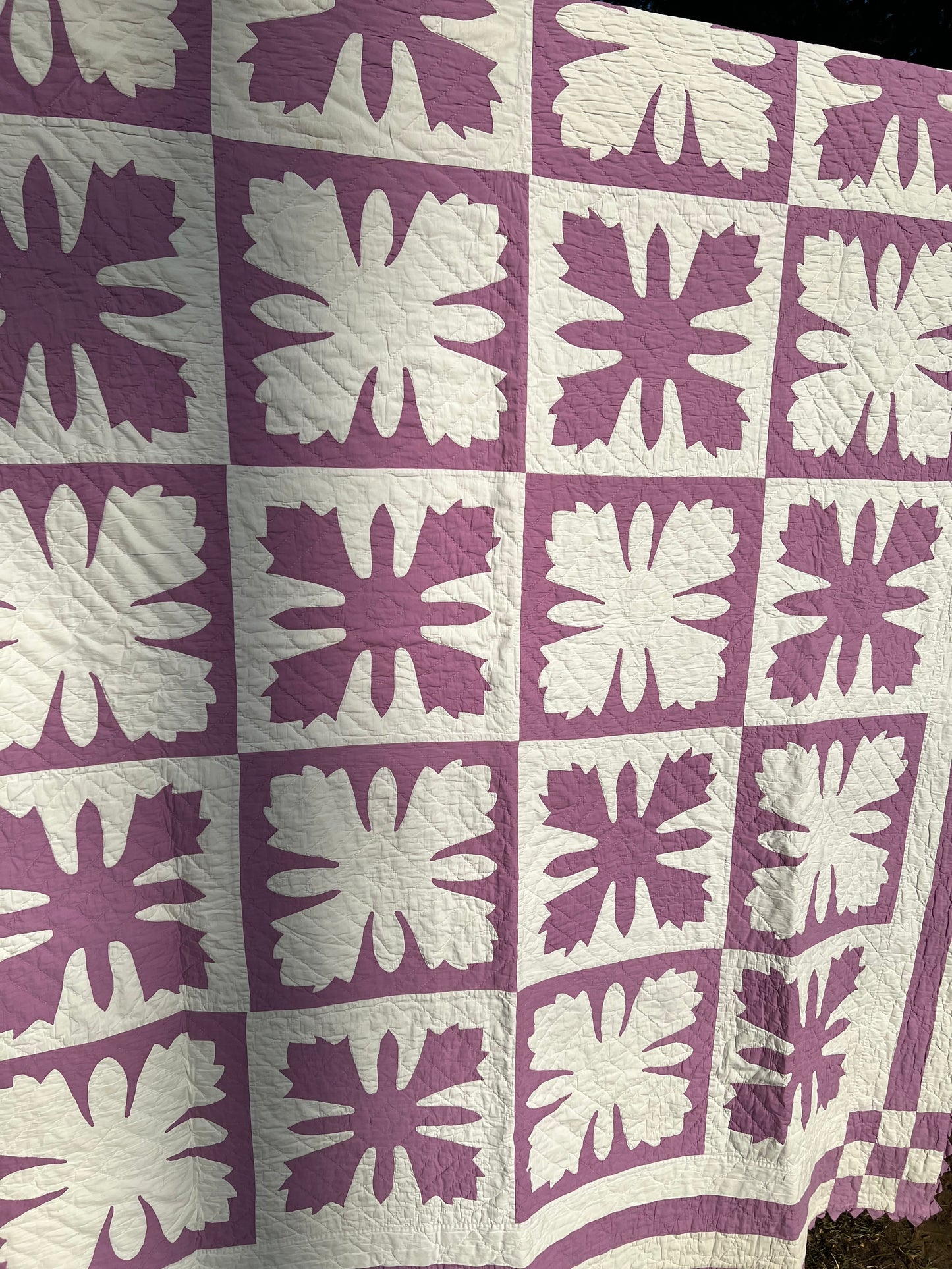 Rare and HTF Oak Leaf Vintage Quilt in Lovely Lavender and White