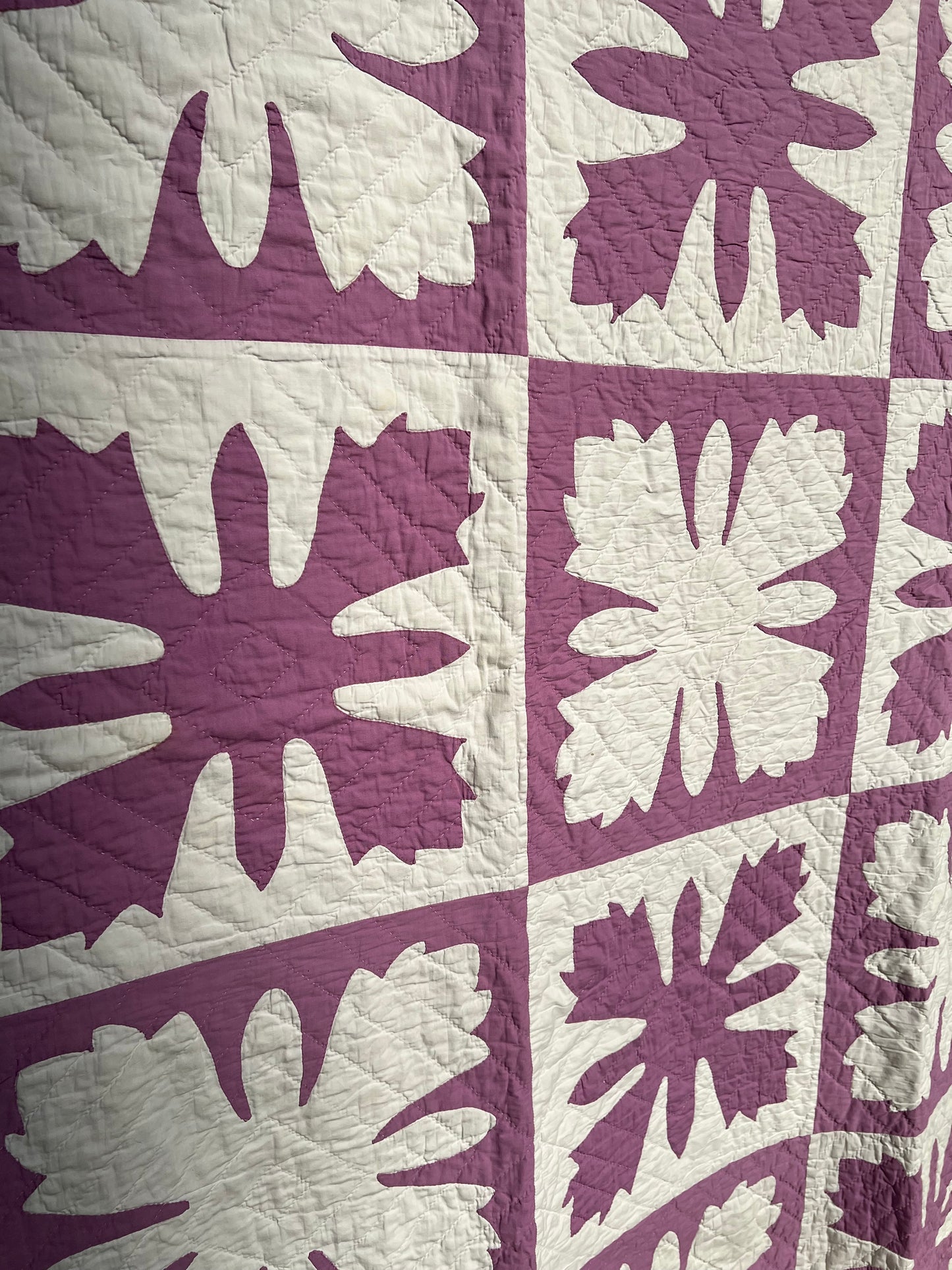 Rare and HTF Oak Leaf Vintage Quilt in Lovely Lavender and White