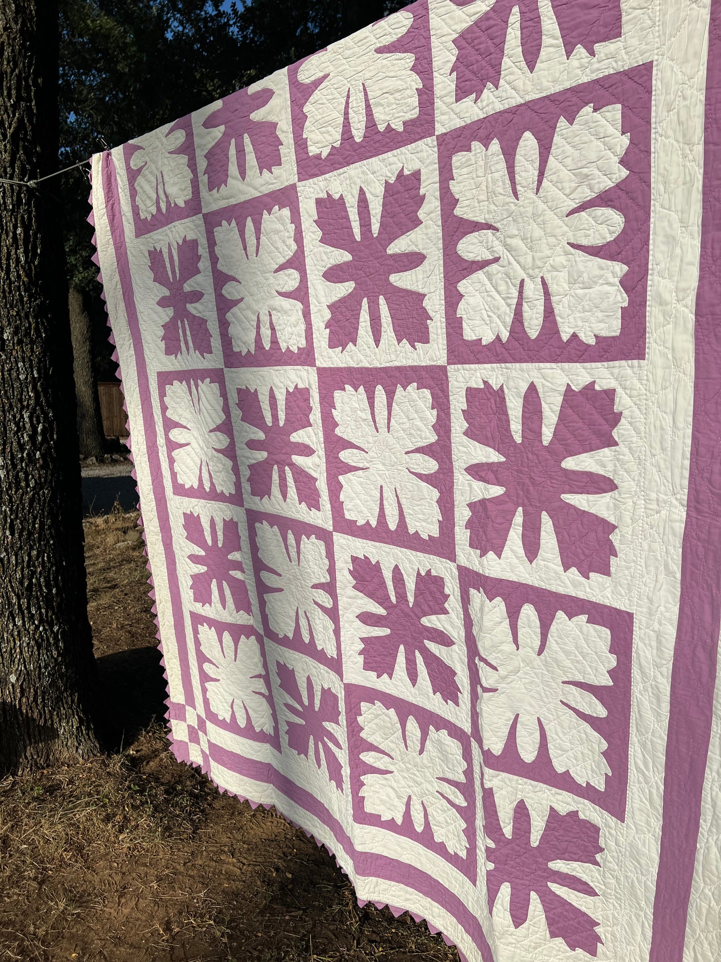 Rare and HTF Oak Leaf Vintage Quilt in Lovely Lavender and White